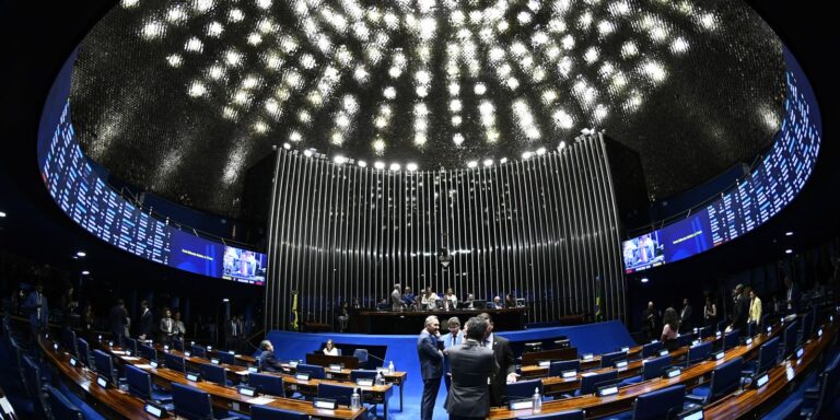 Senado aprova regras mais duras para condenados por morte de policiais