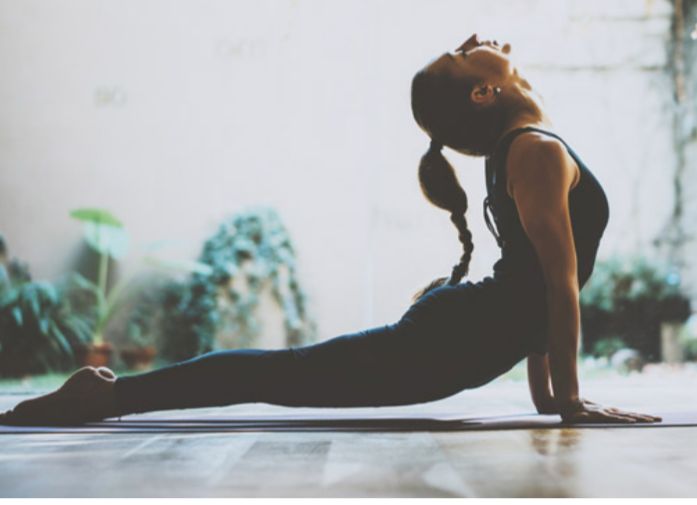 Yôga como estratégia de liderança: por que mulheres de alta performance estão mudando a forma de performar