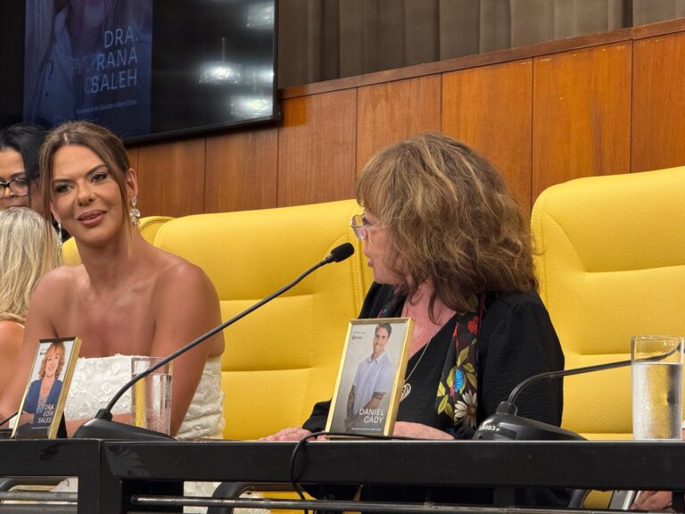 Dra. Elaine Pádua protagoniza marco histórico na Câmara Municipal de São Paulo e consolida a nova era da saúde e do bem-estar no Brasil