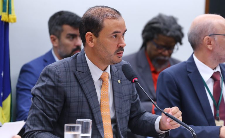 Apresentação dos planos e programas do Ministério do Desenvolvimento Agrário e Agricultura Família e das diretrizes de sua pasta para o ano de 2024. Dep. Vicentinho Júnior (PP - TO)