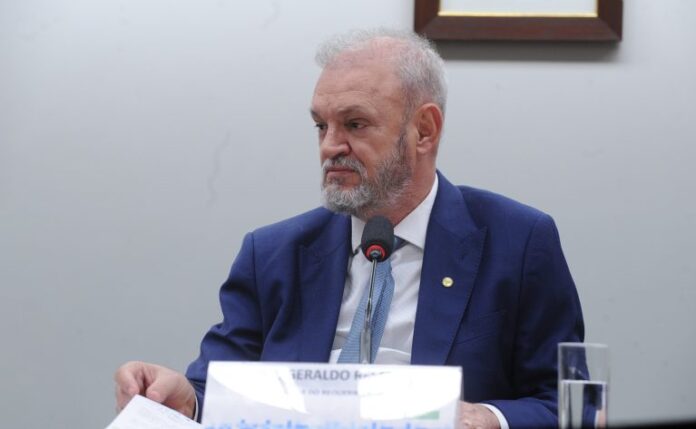 Comissão aprova criação do Farmácia Popular Digital com entrega em Audiência Pública Interativa - Rastreamento e diagnóstico precoce de câncer de pulmão no SUS. Dep. Geraldo Resende (PSDB - MS)