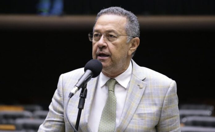 Discussão e votação de propostas legislativas. Dep. Silas Câmara (REPUBLICANOS-AM)