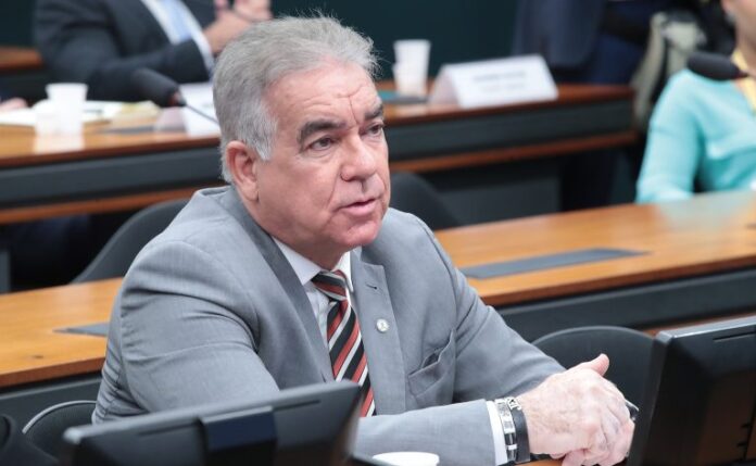 Audiência Pública - Trabalhadores plataformizados que prestam serviços de transporte de passageiros. Dep. Zé Neto (PT - BA)