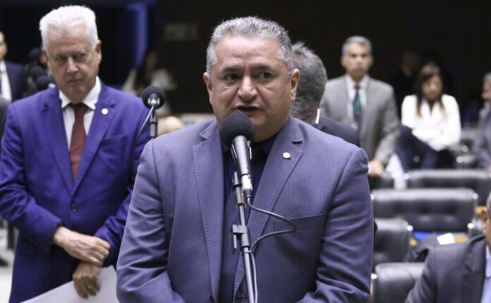 Discussão e votação de propostas legislativas. Dep. Prof. Reginaldo Veras (PV - DF)