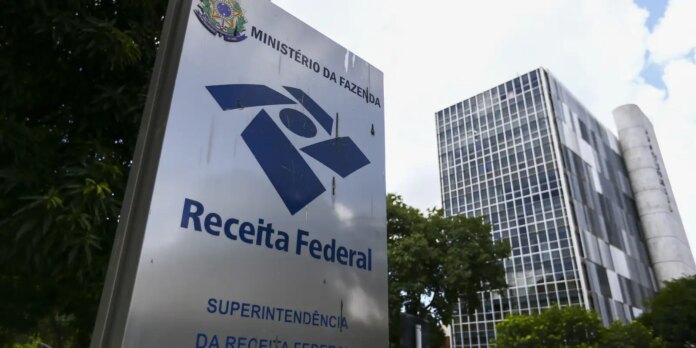 Receita admite acesso indevido a dados de ministros do STF Receita admite acesso indevido a dados de ministros do STF e parentes
