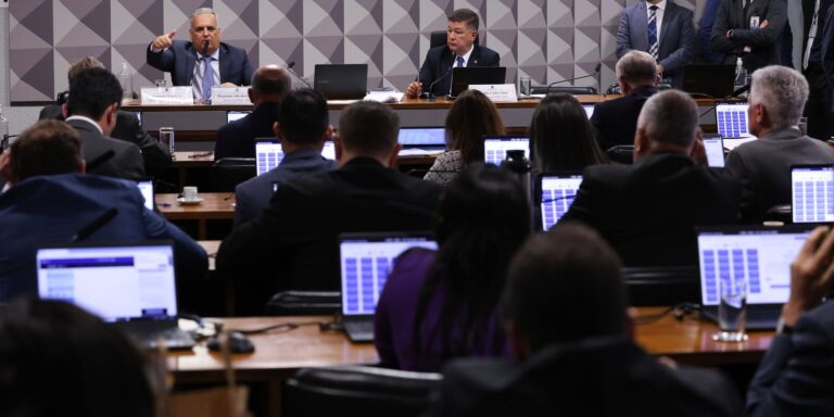 Mendonça proíbe CPMI do INSS de acessar dados de Vorcaro em sala-cofre