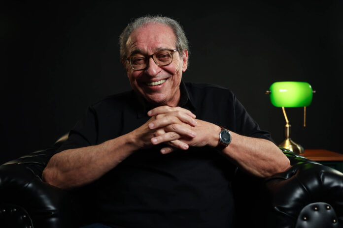 Ruy Castro: sempre pensei em viver da escrita no jornal - 04/03/2026 - Ilustrada