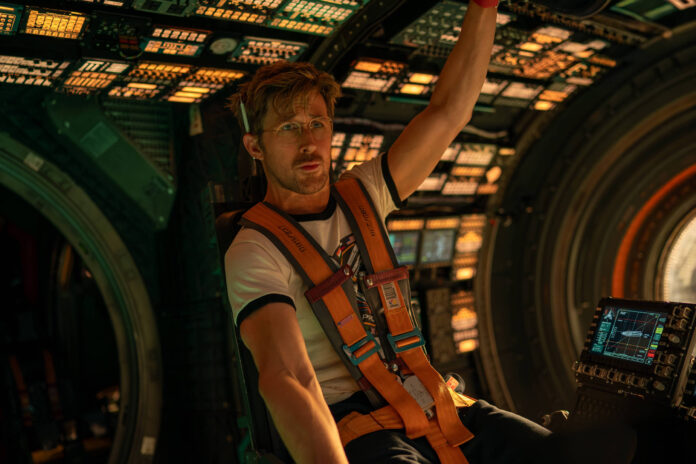 Como Ryan Gosling almeja a comédia com figuras abobadas - 17/03/2026 - Ilustrada