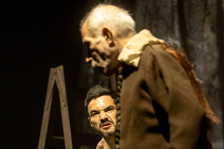 Caio e Ricardo Blat encenam mazelas dos artistas em peça - 22/03/2026 - Ilustrada