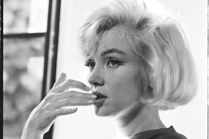 Marilyn Monroe, que faria cem anos, ganha livro e mostra - 24/03/2026 - Ilustrada