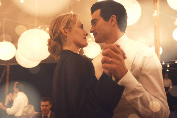 'História de Amor' lembra dos Kennedy como realeza dos EUA 'História de Amor' lembra dos Kennedy como realeza dos EUA - 27/03/2026 - Ilustrada