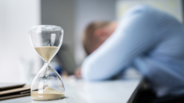 A armadilha da autocobrança excessiva na liderança contemporânea