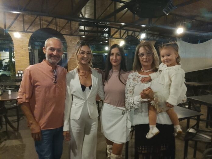 Sturre Design de interiores como extensão natural da marcenaria