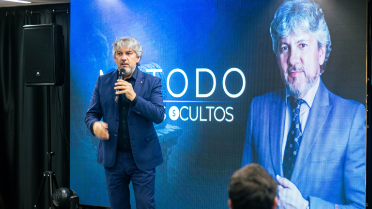 Apresentação do evento Método Créditos Ocultos durante encontro que reuniu contadores, advogados e empresários para discutir oportunidades tributárias no regime de lucro real.