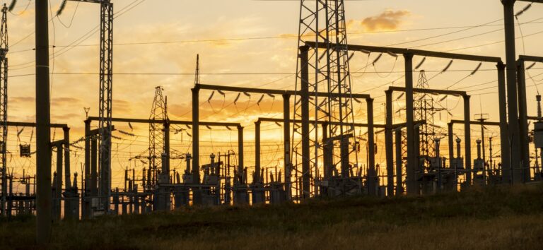 Google, Tesla e gigantes da energia se unem para otimizar rede