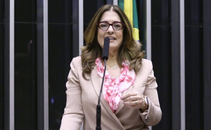 Solene em Homenagem aos 202 anos da Independência da Bahia. Dep. Rogéria Santos (REPUBLICANOS - BA)