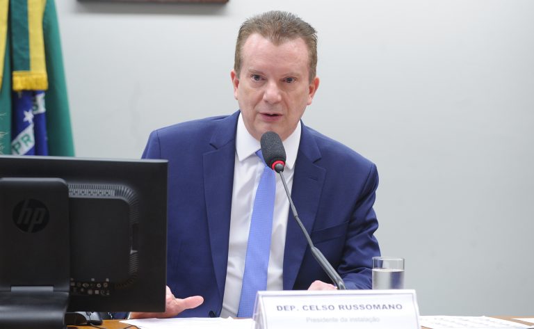 Deputado Celso Russomanno (Republicanos-SP) fala em comissão da Câmara dos Deputados