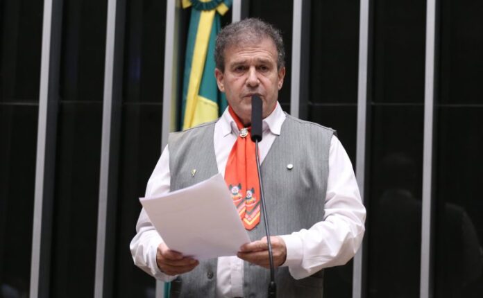 Discussão e votação de propostas legislativas. Dep. Pompeo de Mattos (PDT-RS)