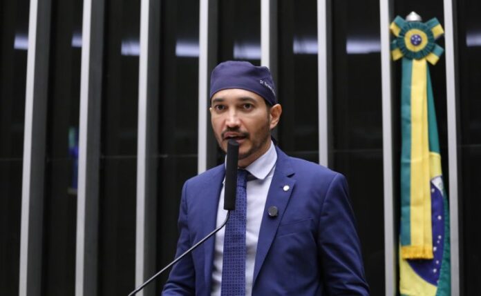 Discussão e votação de propostas legislativas. Dep. Dr. Fernando Máximo (UNIÃO-RO)