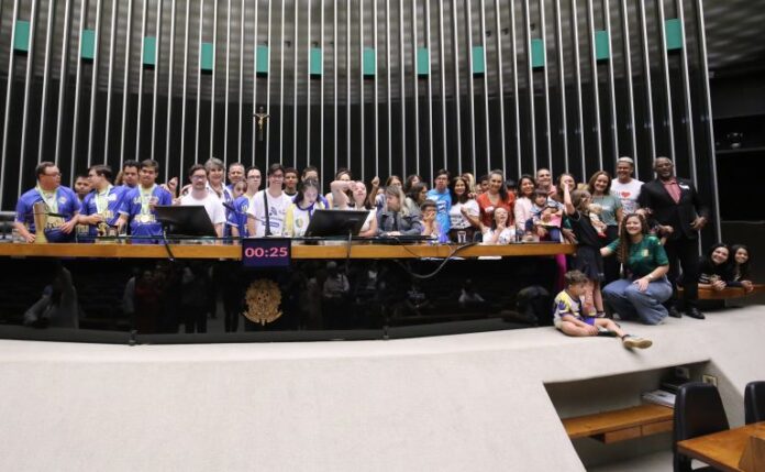 Homenagem ao Dia Internacional da Síndrome de Down.