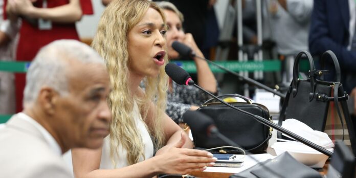 MPF pede condenação de Ratinho e SBT por falas contra MPF pede condenação de Ratinho e SBT por falas contra Erika Hilton