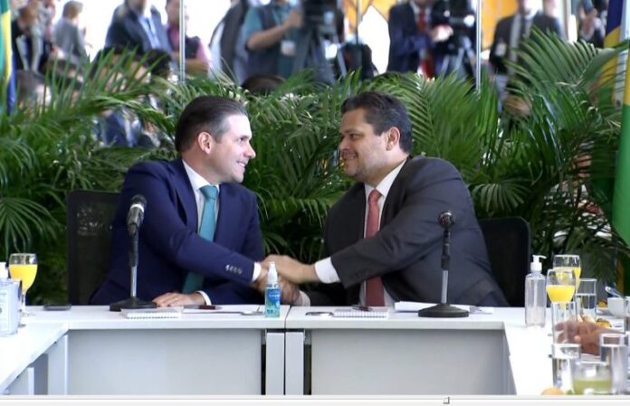 Motta diz que vai encaminhar votação de proposta que inclui servidores de ex-territórios nos quadros da União - Notícias