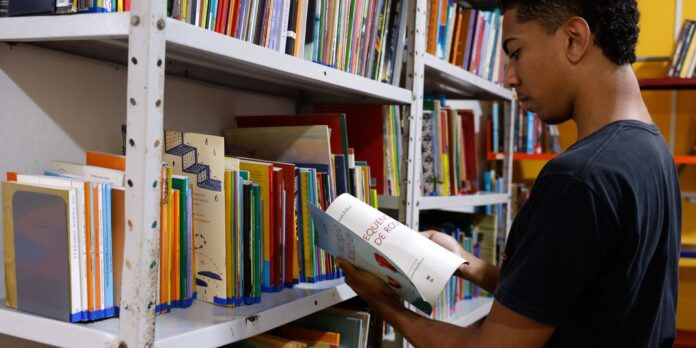 Alerj aprova formação de jovens para promover leitura e escrita Alerj aprova formação de jovens para promover leitura e escrita no RJ