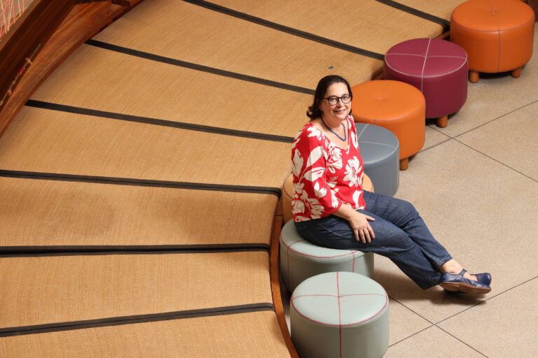 Profissão de bibliotecário ganha novo peso na era digital - 09/04/2026 - Ilustrada