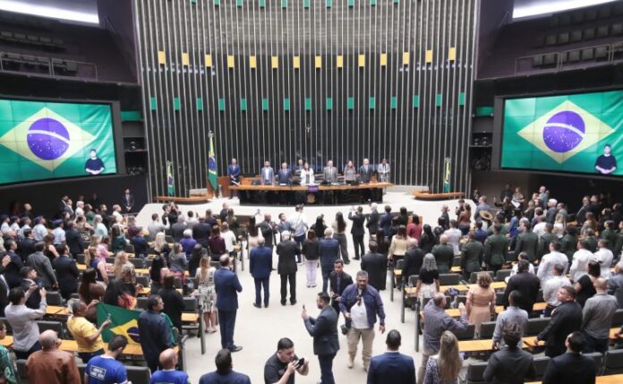 Sessão Solene em Homenagem ao Aniversário de Brasília