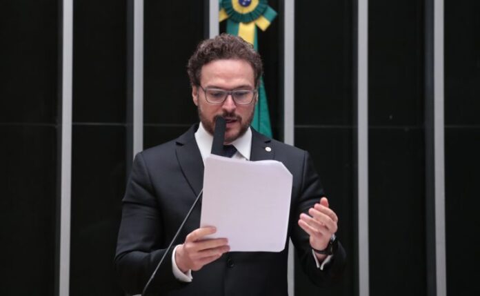 Discussão e votação de propostas legislativas. Dep. Fred Costa (PRD-MG)