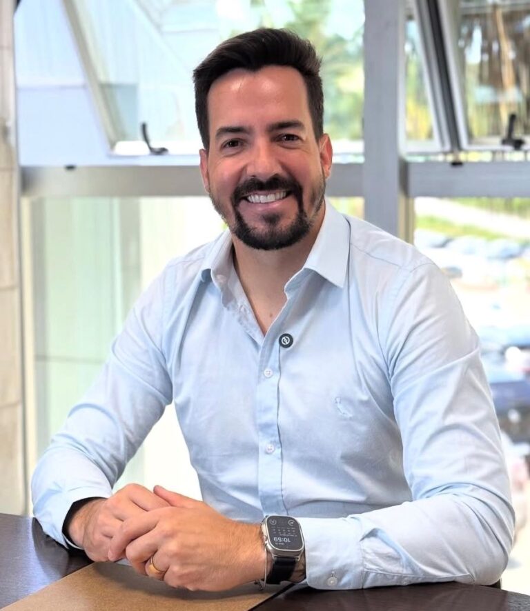 Corretor de seguros ganha papel estratégico na economia e amplia impacto social ao proteger empresas e famílias