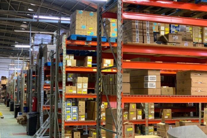 Armazém de produtos importados