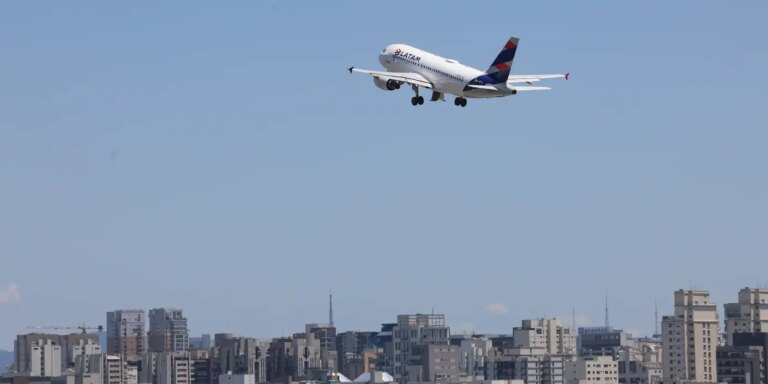Petrobras reduz preço do querosene de aviação em 14,2%