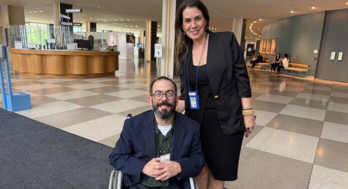 Da Infância à ONU: A luta de dois amigos brasileiros Da Infância à ONU: A luta de dois amigos brasileiros pela inclusão