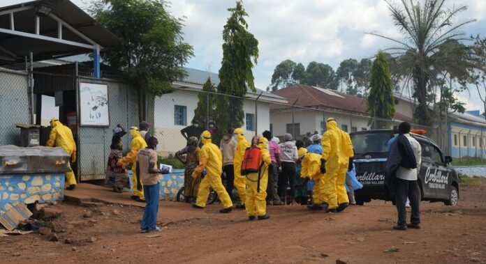 Agências respondem a riscos do ebola em maternidades, fronteiras e zonas de conflito
