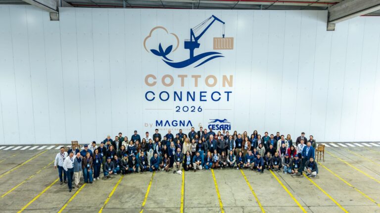 Por onde passa 95% do algodão exportado pelo Brasil: evento leva a cadeia da fibra para dentro do Porto de Santos