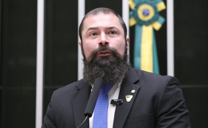 Comissão aprova projeto que garante prisão militar para PMs e Discussão e votação de propostas legislativas. Dep. Delegado Paulo Bilynskyj (PL-SP)