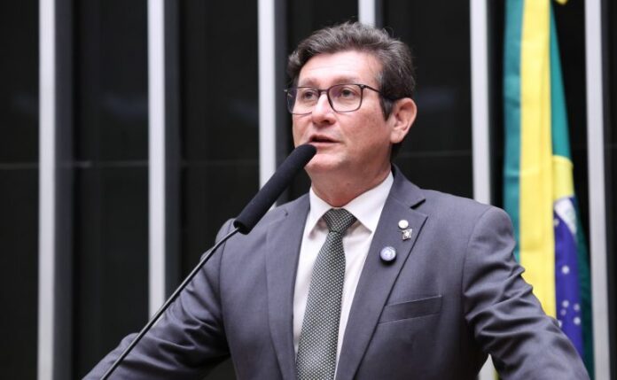 Comissão aprova projeto que proíbe importação de produto feito com Discussão e votação de propostas legislativas. Dep. Rodrigo da Zaeli (PL-MT)