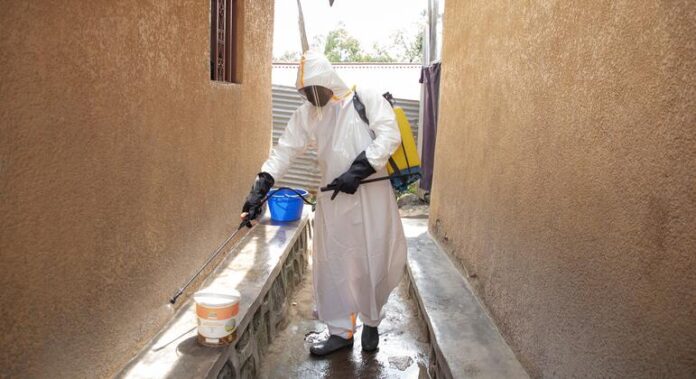 RD Congo já tem mil casos de ebola, que ameaça 3 milhões de crianças