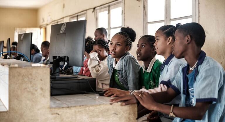 Queda histórica da ajuda internacional ameaça o desenvolvimento africano