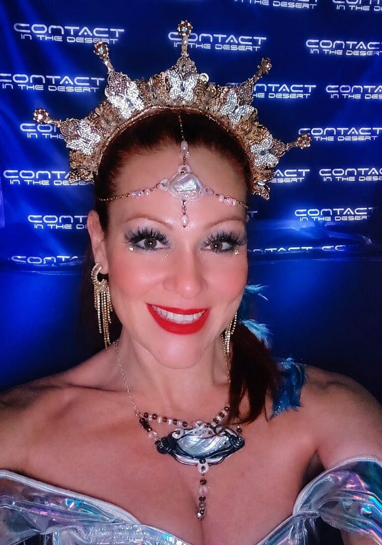 Atriz brasileira Tatiana Monteiro amplia carreira internacional unindo moda, Broadway e experiências