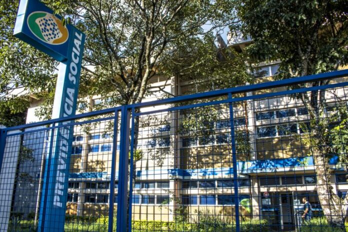 Medida provisória abre novo crédito orçamentário para ressarcir descontos indevidos Administração pública - previdência social - INSS - Agência do INSS - aposentadoria - benefício previdenciário