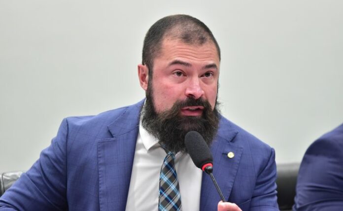 Comissão aprova pensão especial para dependentes de policiais mortos em Audiência Pública - Fraude no INSS. Dep. Delegado Paulo Bilynskyj (PL-SP)