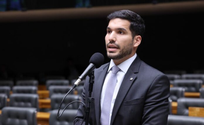 Comissão aprova repasse de 20% do Fundo Nacional de Segurança Discussão e Votação de propostas legislativas. Dep. André Fernandes (PL - CE)
