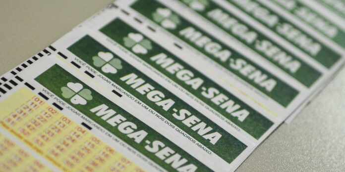 Mega-Sena sorteia prêmio acumulado em R$ 25 milhões nesta terça-feira Mega-Sena sorteia prêmio acumulado em R$ 25 milhões nesta terça-feira
