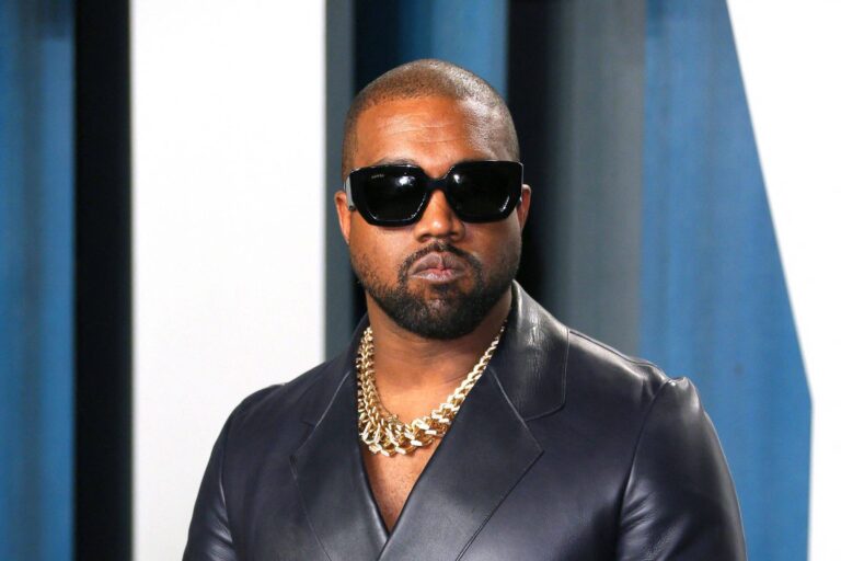 Kanye West anuncia show na Rússia e provoca frenesi - 21/08/2026 - Ilustrada
