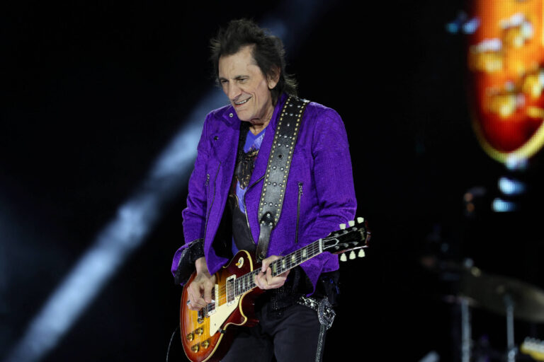 Ronnie Wood faz show em SP em novembro; veja preços - 01/08/2026 - Shows