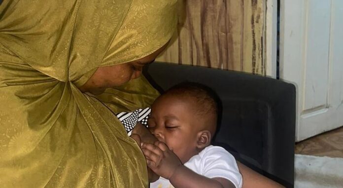Bebê amamentado ganha 4 kg em 4 meses Bebê amamentado ganha 4 kg em 4 meses