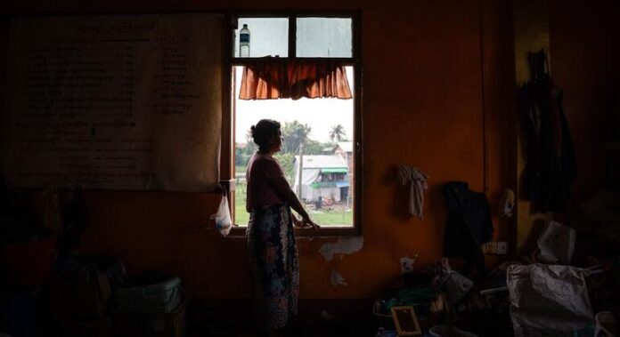 Minoria rohingya sofre violações constantes em Mianmar, alerta relatório