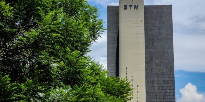 STM determina perda de patente de militar acusado de transmitir STM determina perda de patente de militar acusado de transmitir HIV